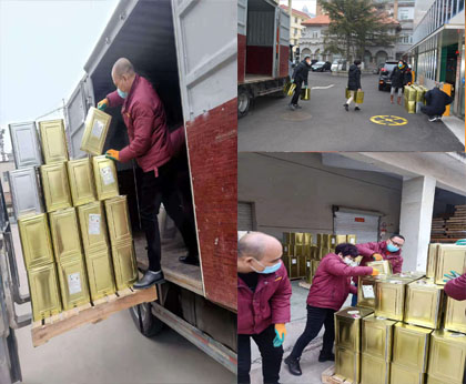 凝心聚力、共渡難關